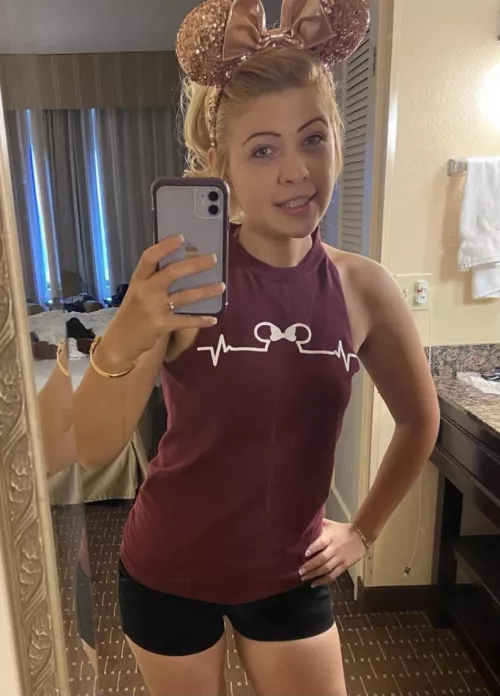 Kiss me deep when you cum in my pussyy 💕