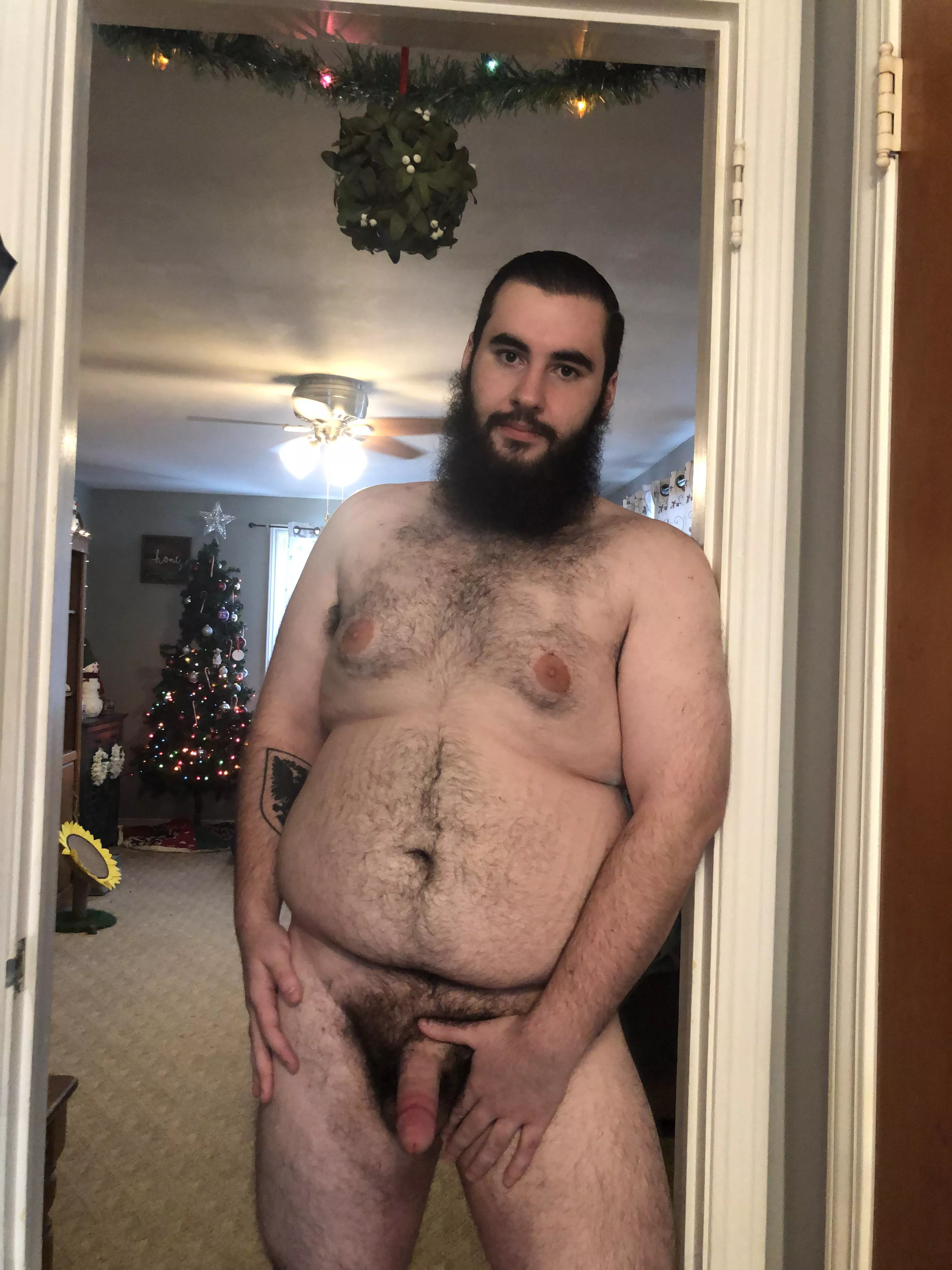 Kiss me under the mistletoe