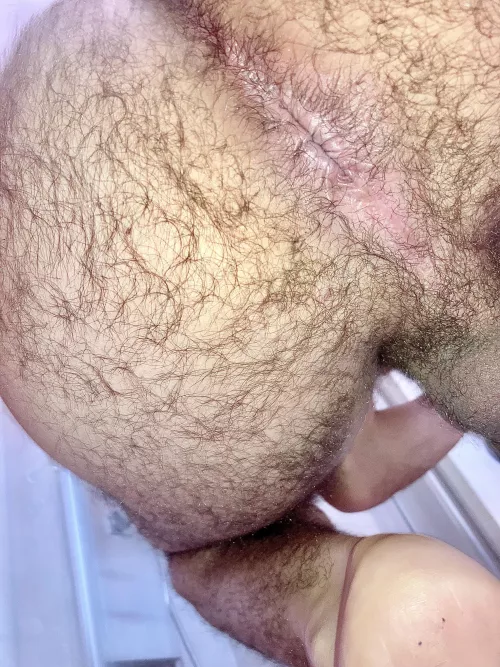 Kiss my rear lips 👄