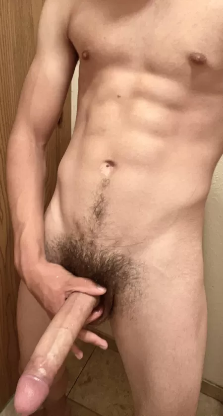 Kiss the king 👑🥵 Kiss the king 👑🥵