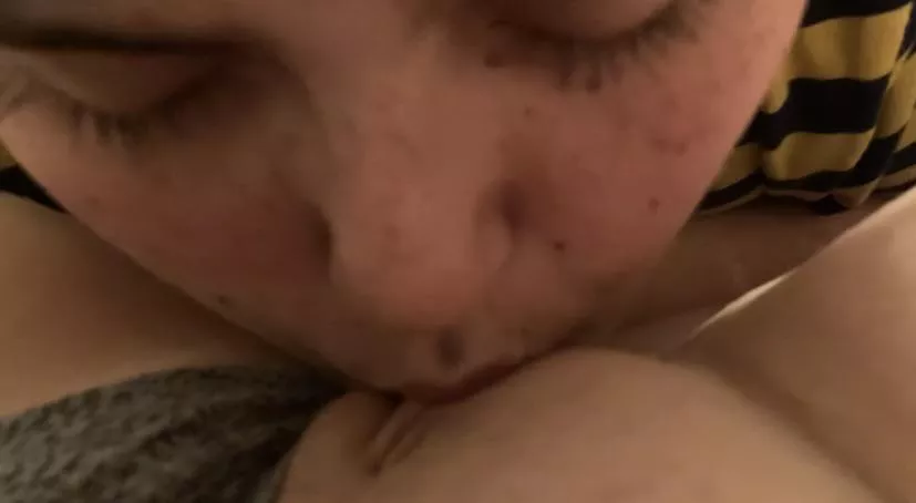 kissesπ kissesπ