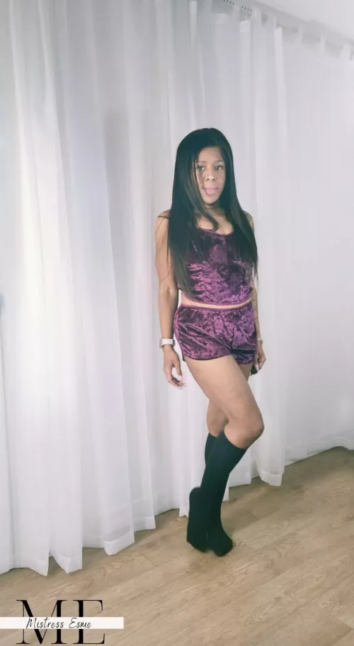 Knee high socks just make everything look cute including me. Would you agree?