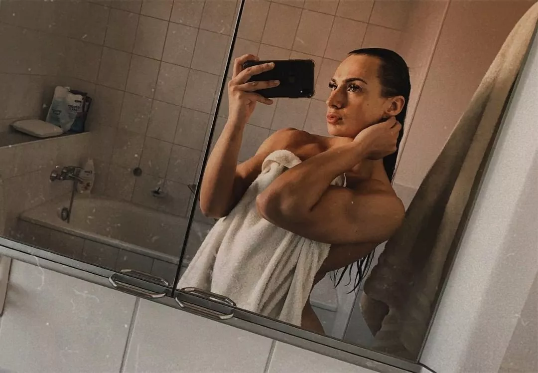 Konnie Slyziut Konnie Slyziut