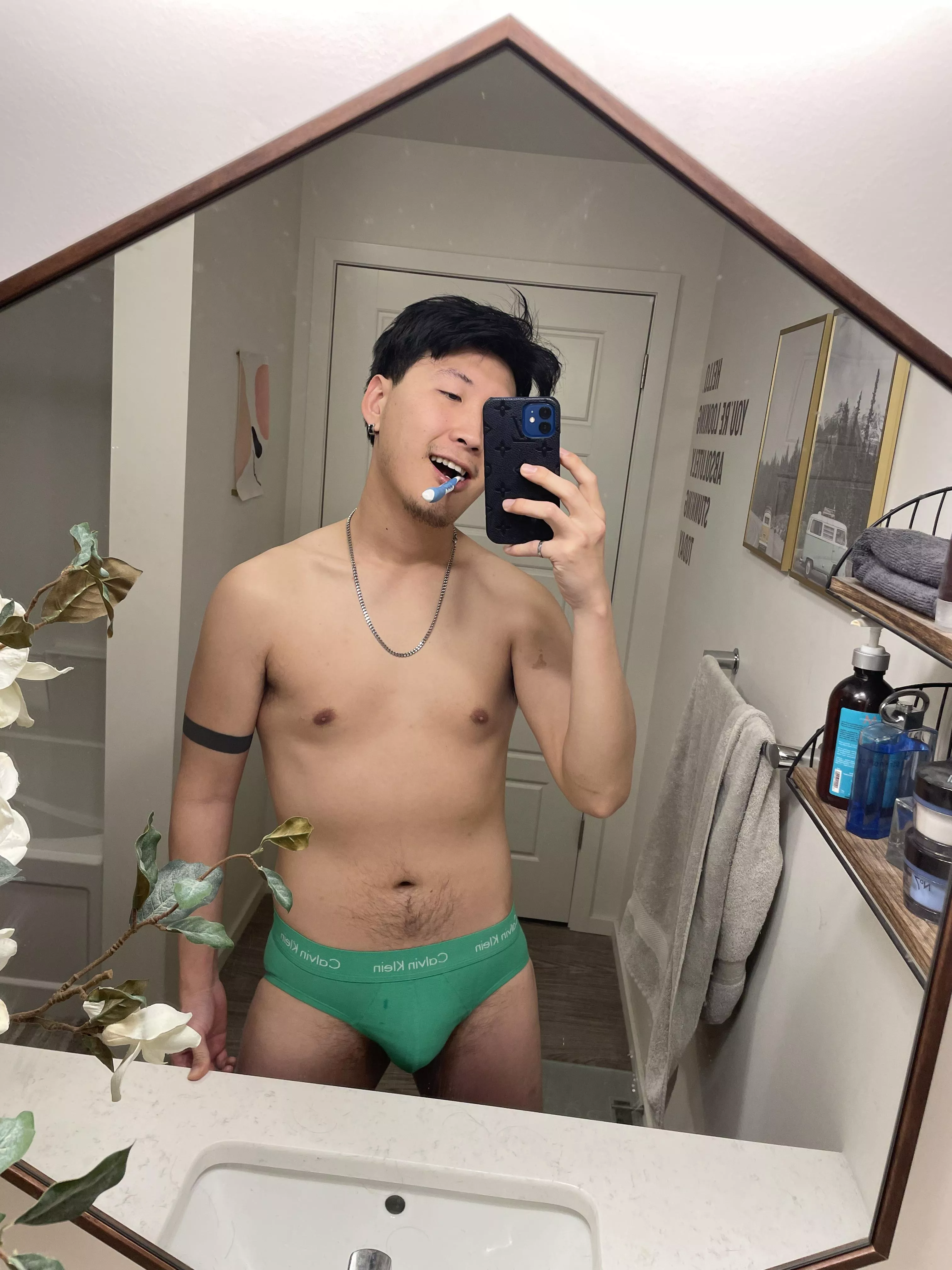 Korean dude here 😈