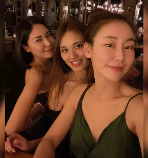 Korean gals Korean gals