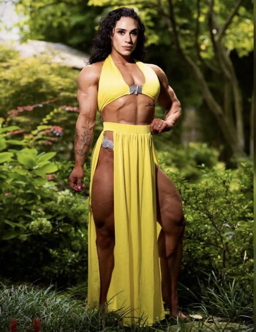 Kristina Mendozas legs make my cock leakk