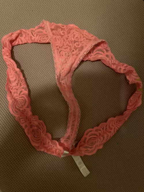 Lace thong! Lace thong!