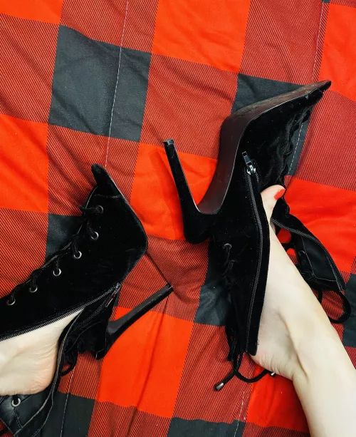 Lace up heelsπ