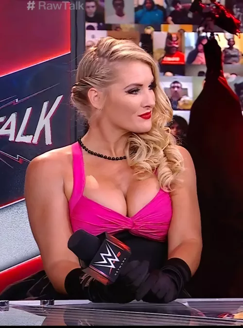 Lacey Evans