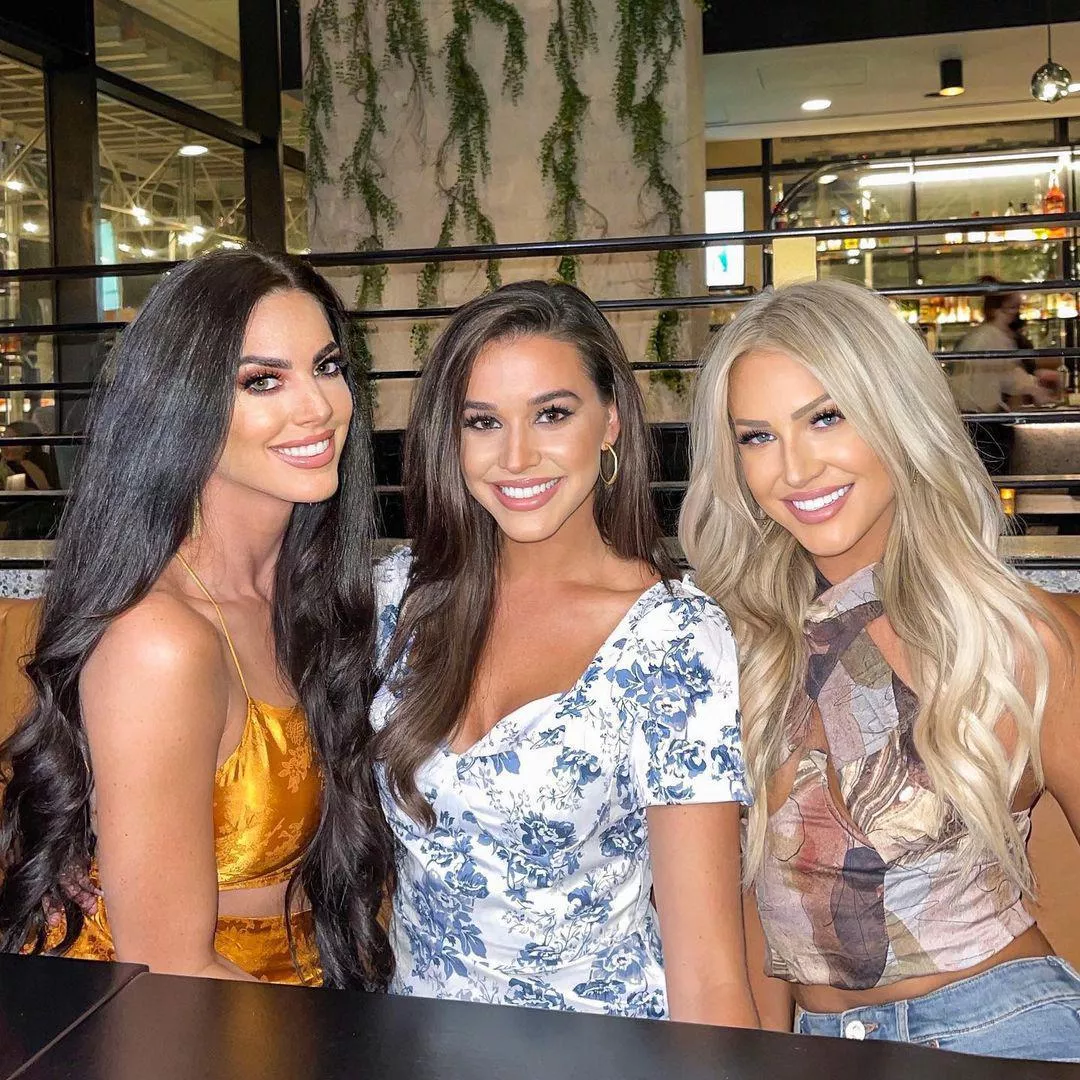 Ladies are lovely Ladies are lovely