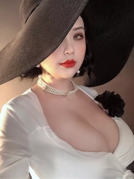Lady Alcina Dimitrescu by Hana Bunny, Resident Evil Lady Alcina Dimitrescu by Hana Bunny, Resident Evil