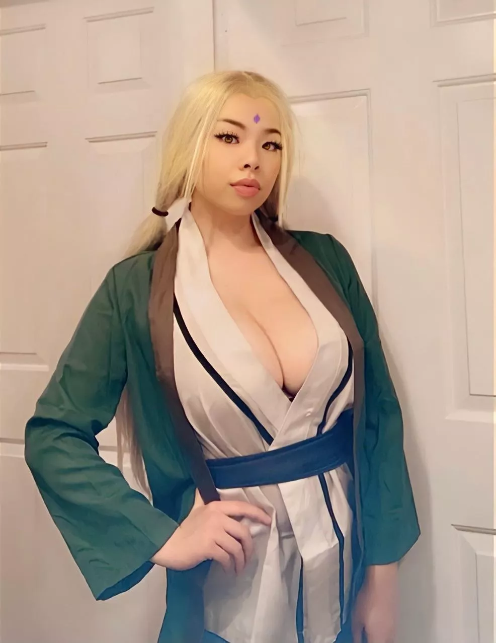 Lady Tsunade by yalocalwa1fu