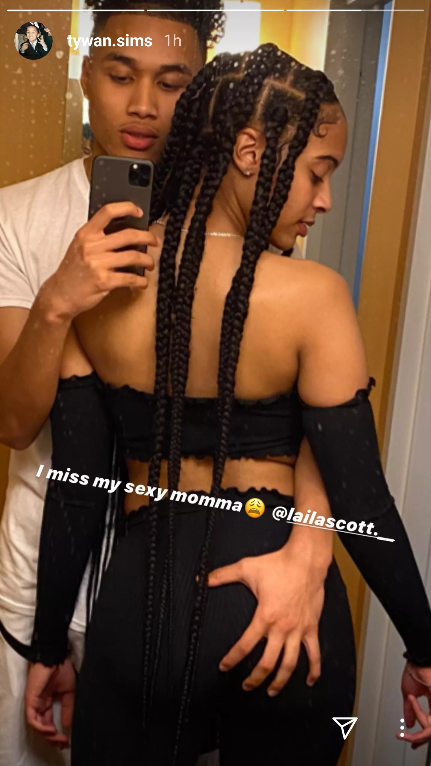 Lailascott._ Lailascott._