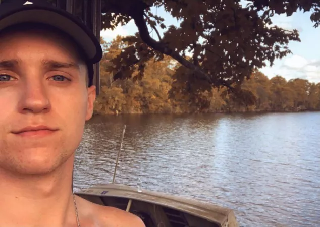 Lake nights > Everything else Lake nights > Everything else