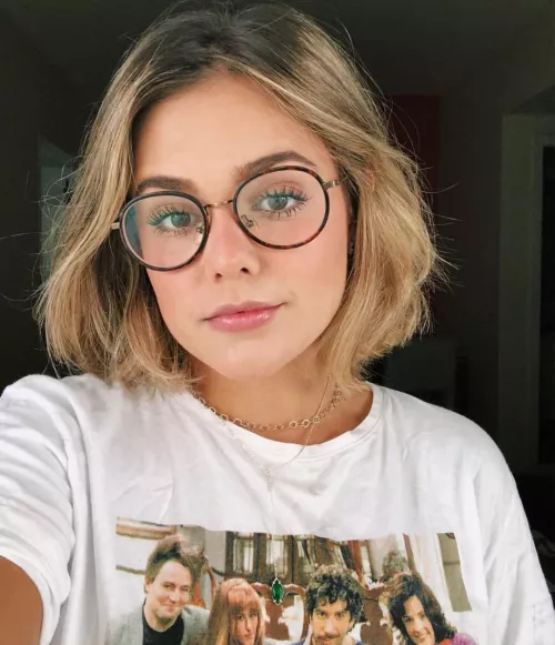 Larissa Almeida Larissa Almeida