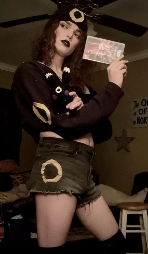 Last minute Umbreon outfit I threw together for the midnight release. What’s your favorite Pokémon? Last minute Umbreon outfit I threw together for the midnight release. What’s your favorite Pokémon?
