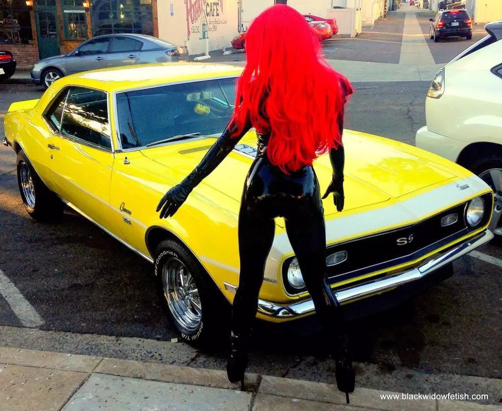 Latex Catsuit and Classic Cars Latex Catsuit and Classic Cars