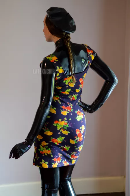Latex under clothes is one of my favourite ways to experiment at the moment. I need more fetish friendly events to attend! Latex under clothes is one of my favourite ways to experiment at the moment. I need more fetish friendly events to attend!