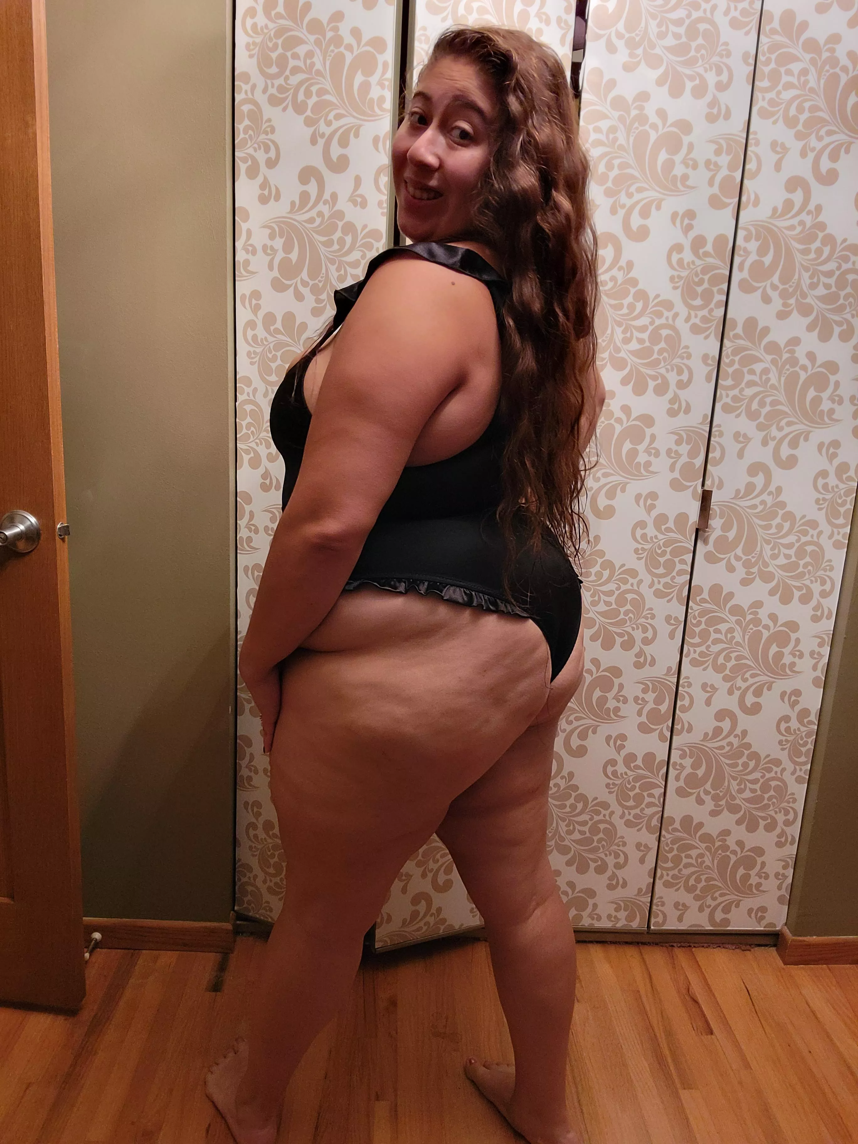 Latina long hair don't care Latina long hair don't care