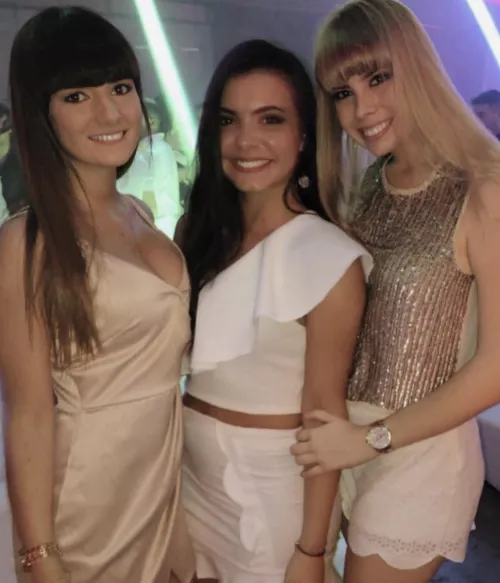 Latinas Latinas