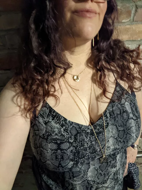 Layered necklace leading your gaze into my cleavage ☺️