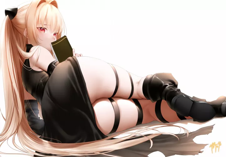 Laying on her side (Zasshu)