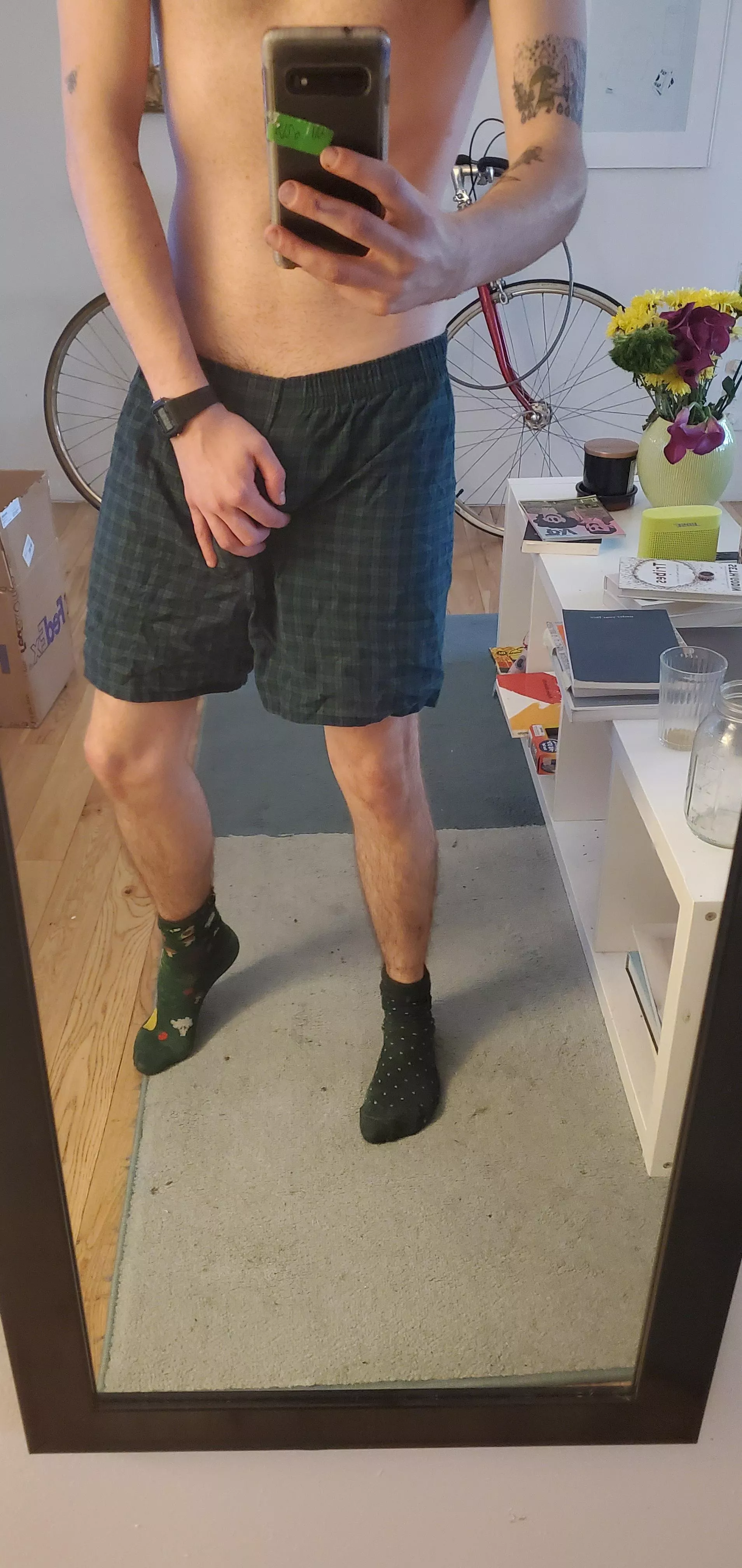 Lazy day in Green Hanes boxers, check profile for what the hand is covering 💚