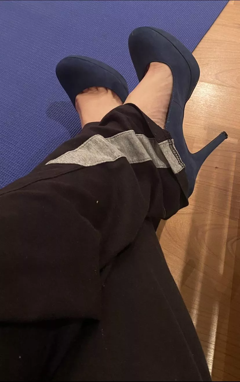 Lazy day lounging in a tracksuit…and five inch heels