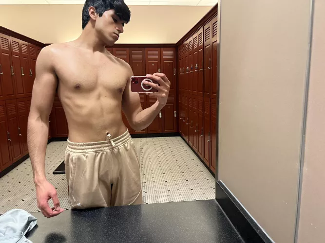 league of legends player here :)