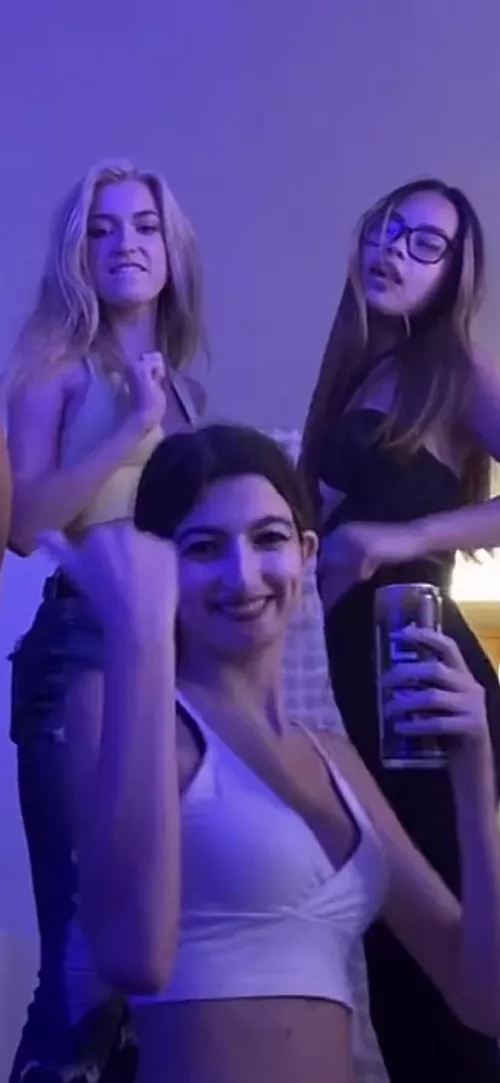 Left, middle, or right [3]