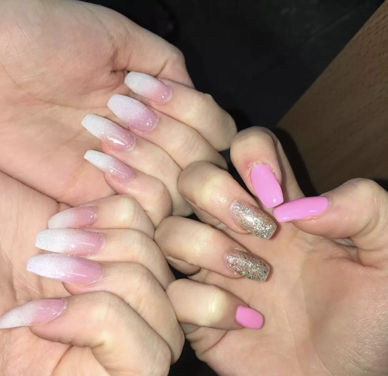 Left or right? 💅🏻