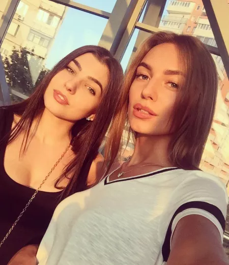 Left or right? Left or right?