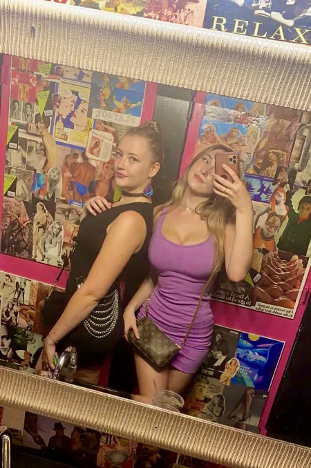 Left or right ? Left or right ?