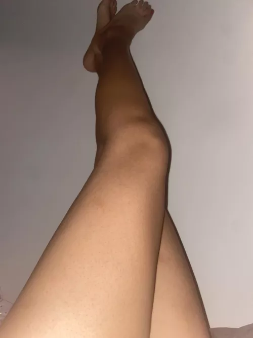 Legs... for days ๐