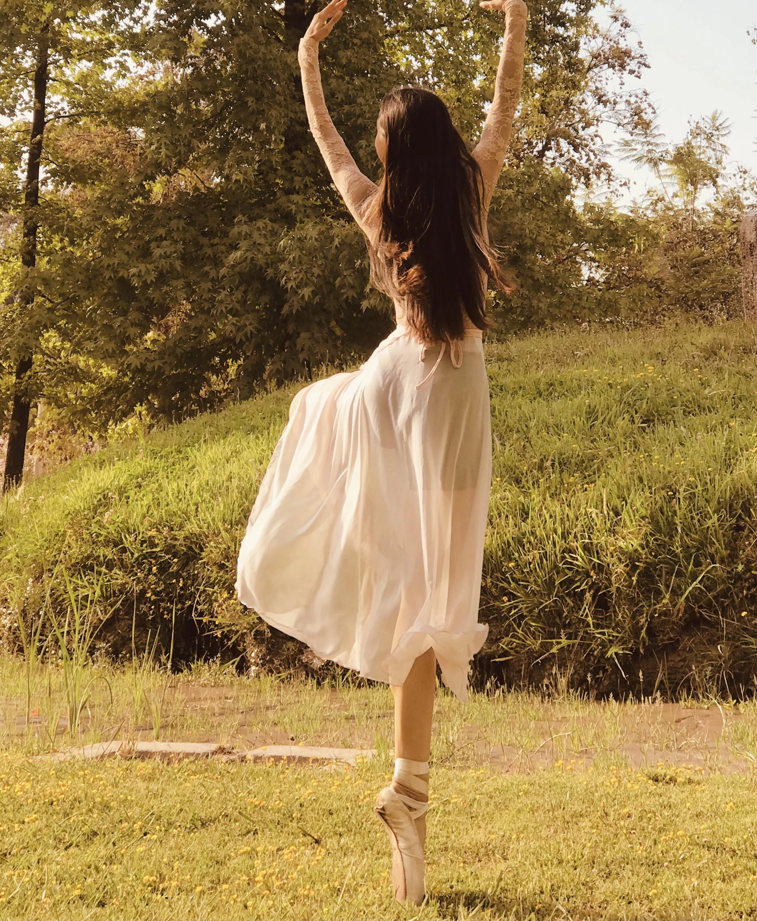 Legs of a dancer ! [f20]