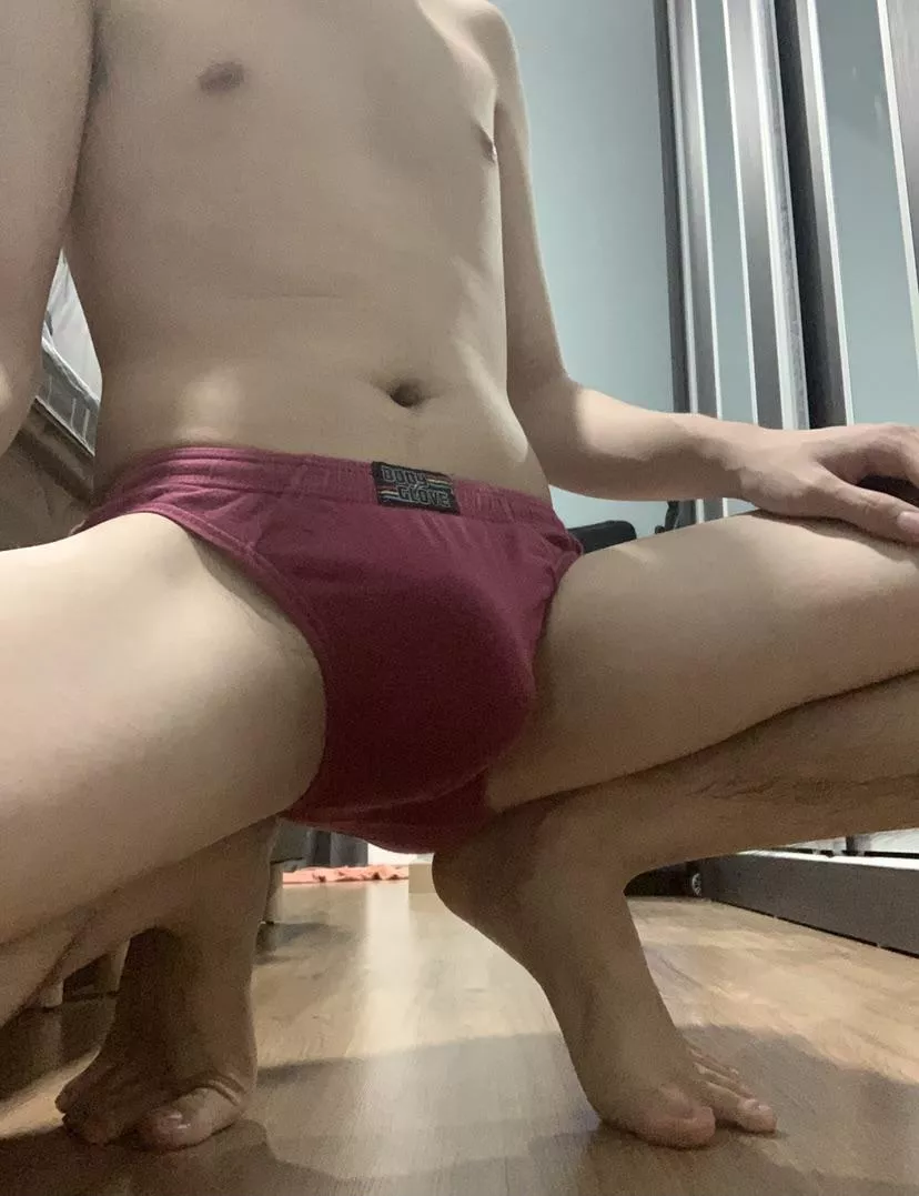 Legs wide open for ya ?