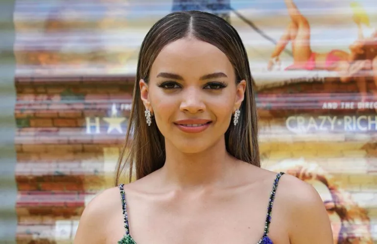 Leslie Grace Leslie Grace