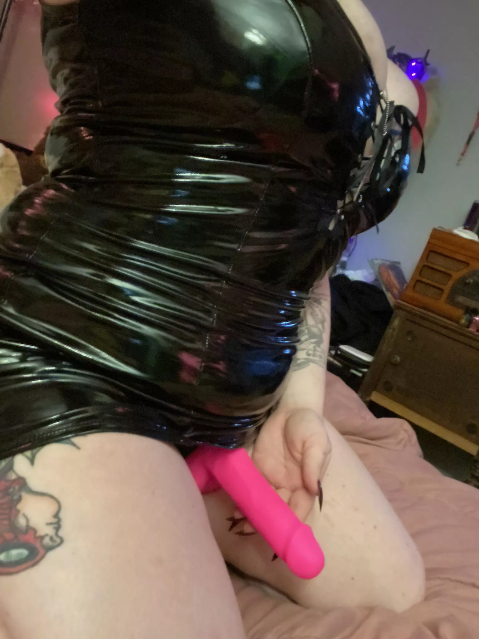 Let a pretty [domme] bully you.