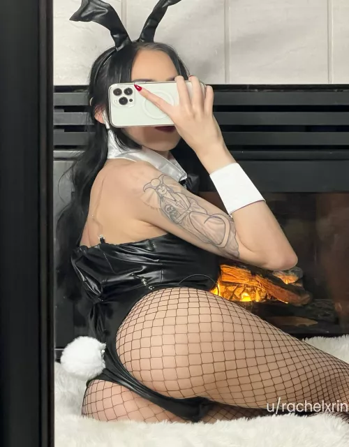 let me be your bunny girl 🐰🖤 let me be your bunny girl 🐰🖤