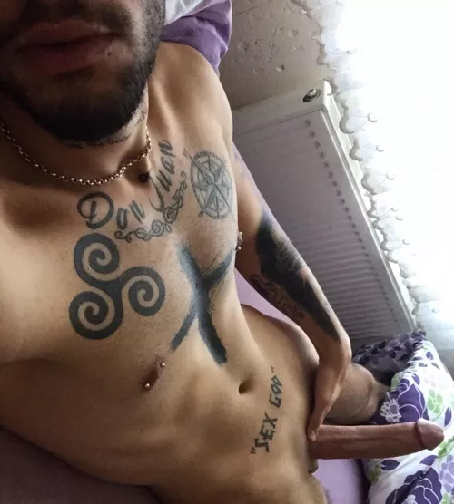 Let me fuck your ass daily ๐