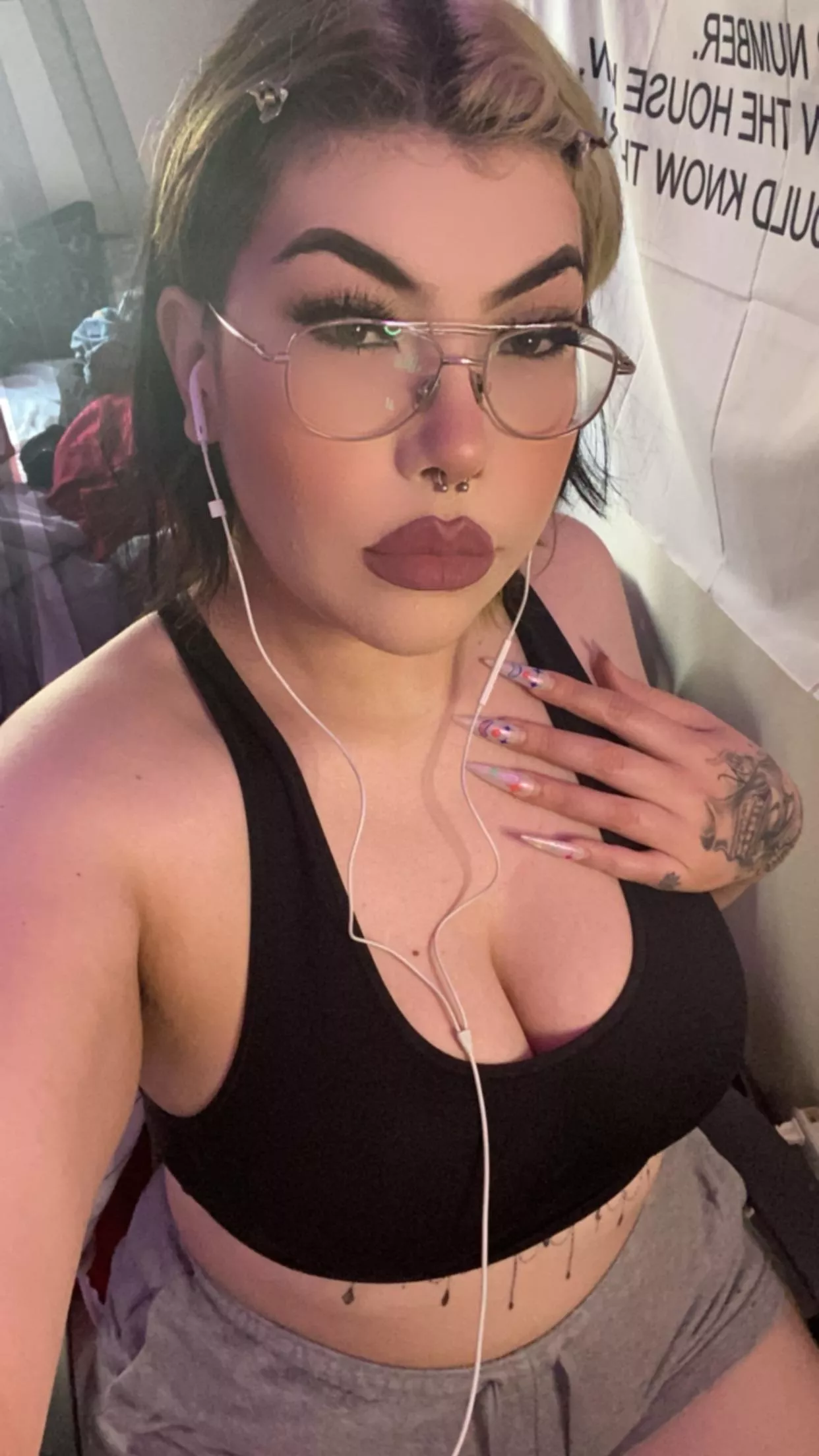 let me grab on you with these long nails ?