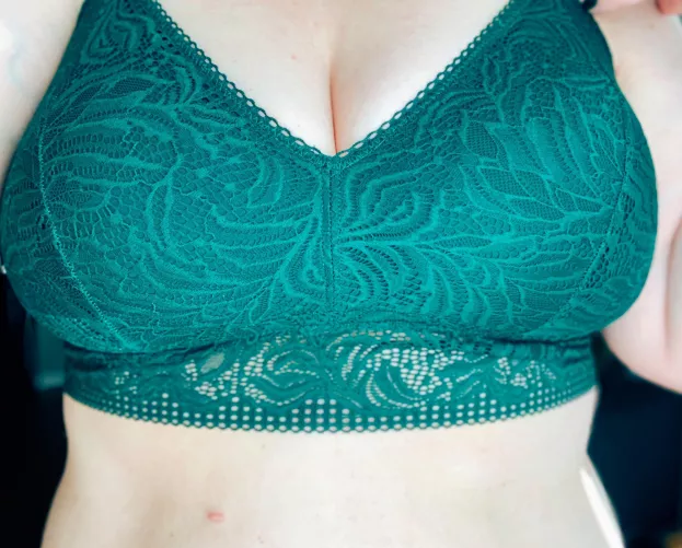 Let me lick your candy cane