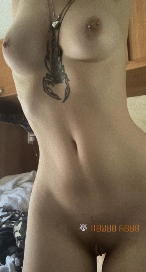 Let me sit on your face 🥺 23 F Let me sit on your face 🥺 23 F