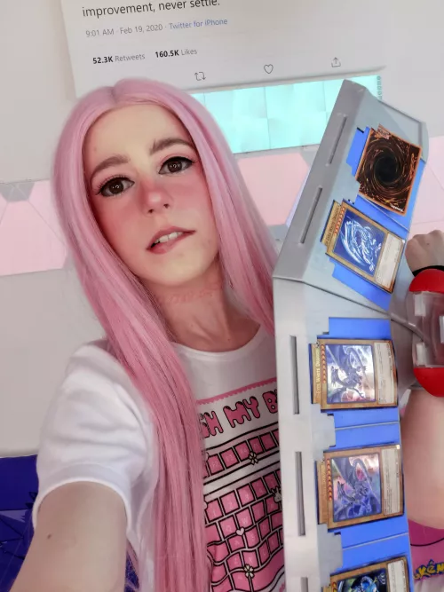 let's duel!! loser has to do whatever the winner wants 😏💖