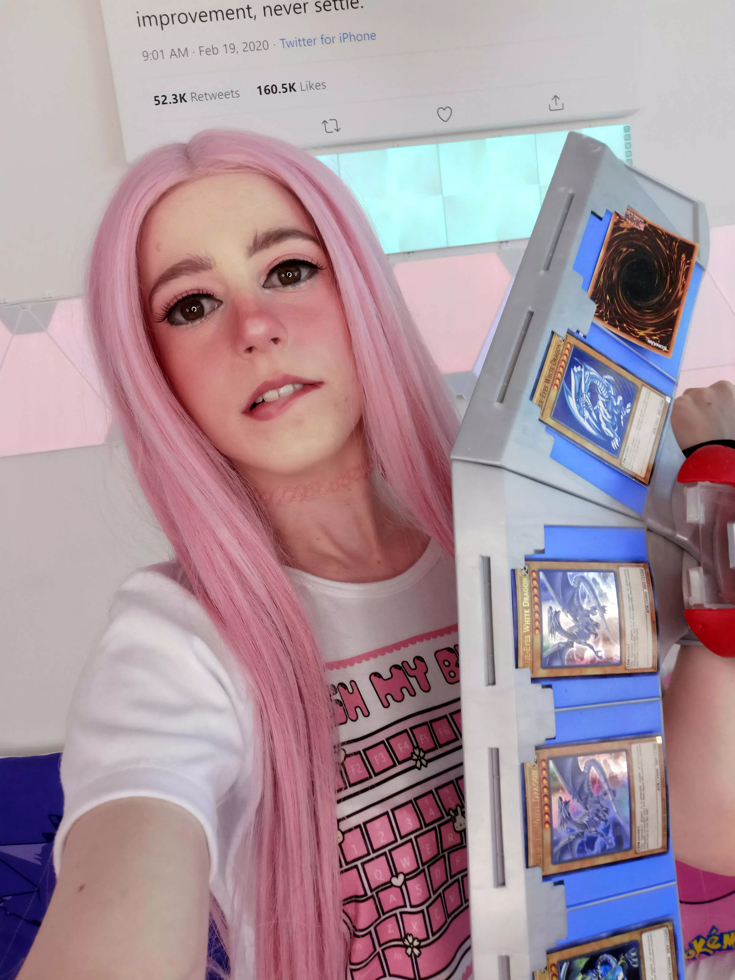 let's duel!! loser has to do whatever the winner wants 😏💖