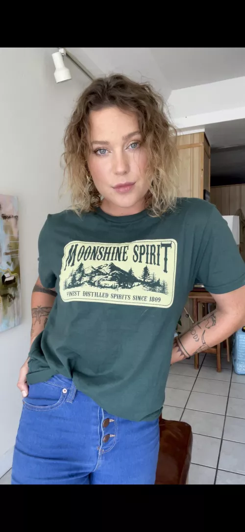 Let’s get to know each other! Find me on Onlyfans, link in comments below 💕