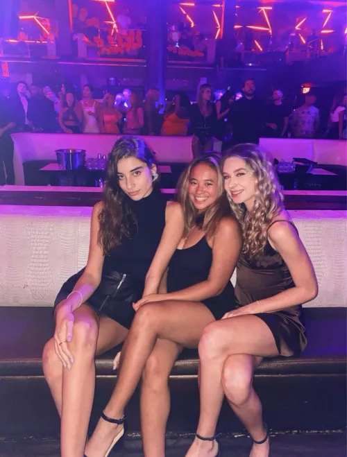 Let's go clubbing! Let's go clubbing!