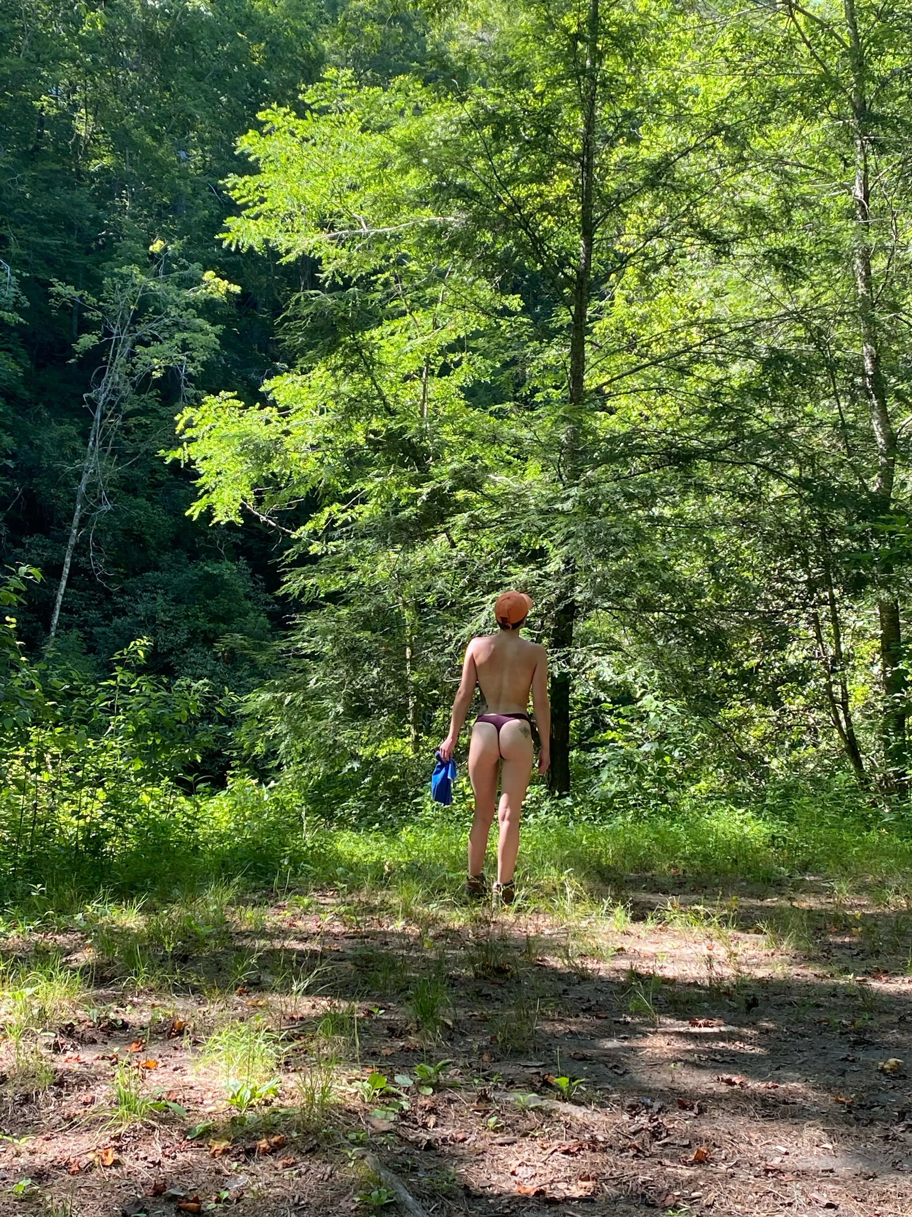 Let’s go hiking sometime… I’ll lead the way 💕🤟