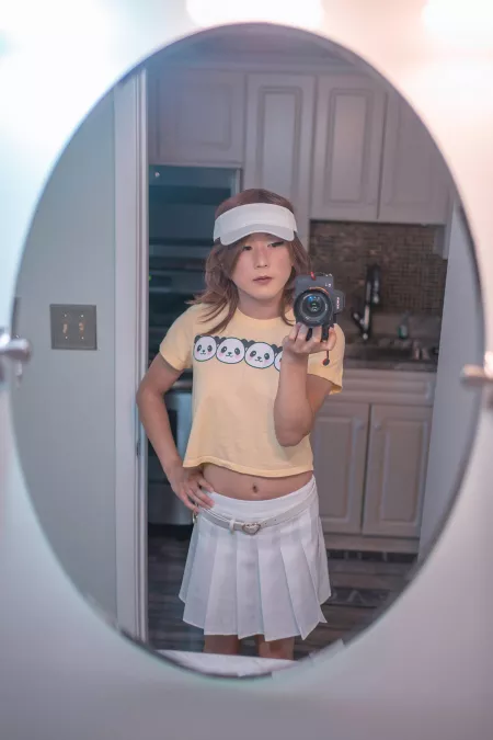 Let's go on a mini golf date, I bet you won't win! Let's go on a mini golf date, I bet you won't win!