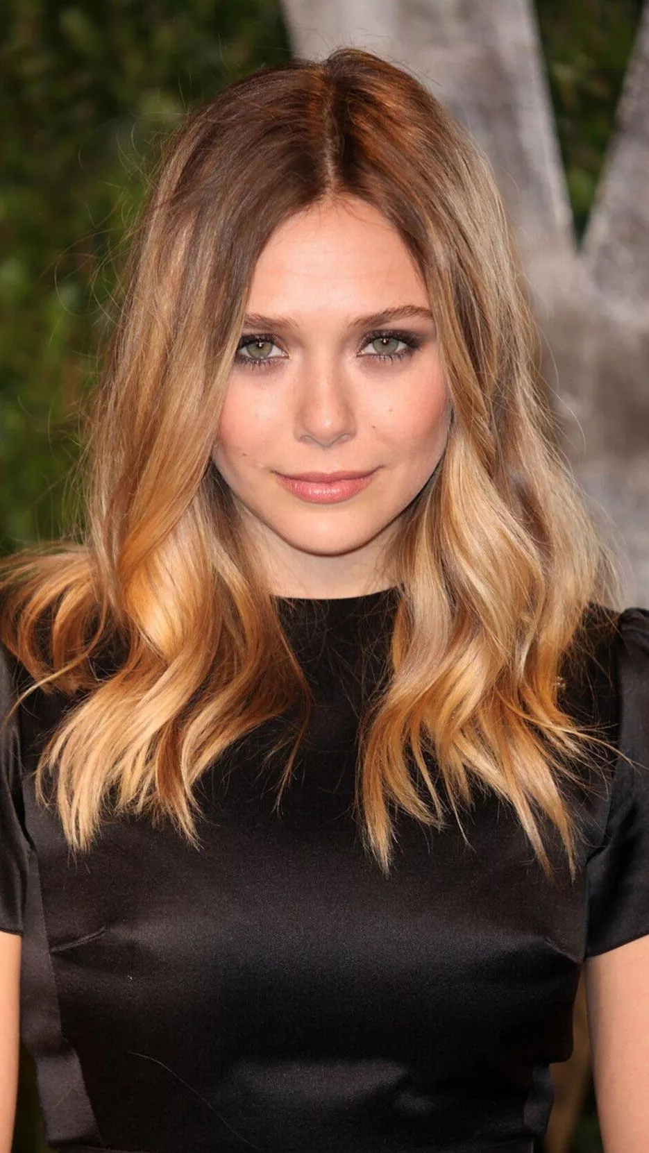 Let's have a super bi threesome with Elizabeth Olsen Let's have a super bi threesome with Elizabeth Olsen